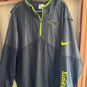 New England Patriots Nike Black and Neon Yellow Windbreaker size 3xl new